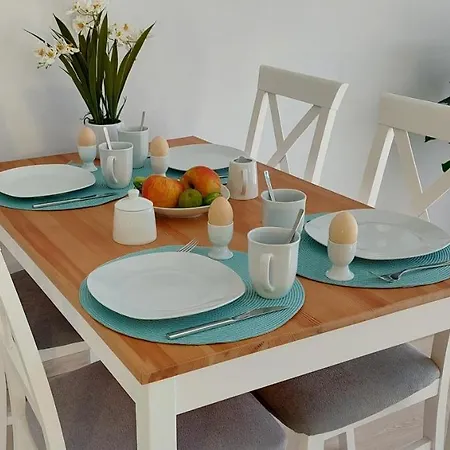 Apartment 3 *