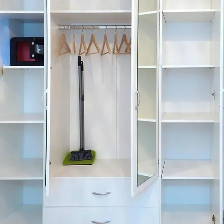 Apartment 3 *